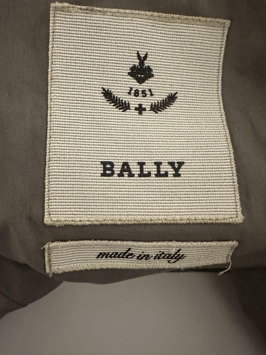 Bally Giacche: Bally Leather Jacket, IT 40, Lambskin, Olive Green, Chic 51 – Nuovo (secondo la descrizione) da Sarnen venduto da vik_jw5z 7