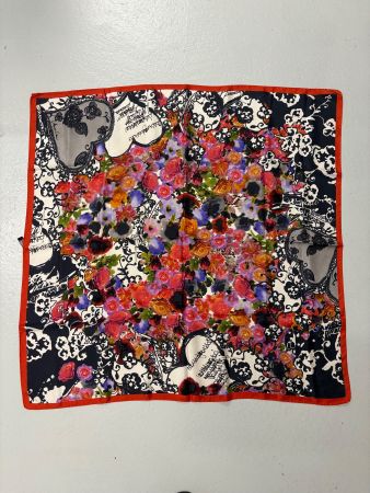 Marc Cain Seidentuch, Blumenmuster rot schwarz Foulard