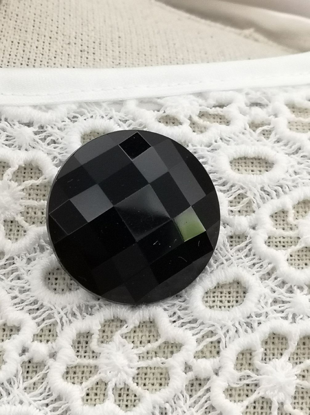 Spille & Fermagli: Schöne Brosche Pin Bling Bling schwarz – Nuovo (secondo la descrizione) da Ennetbaden venduto da Rosen1