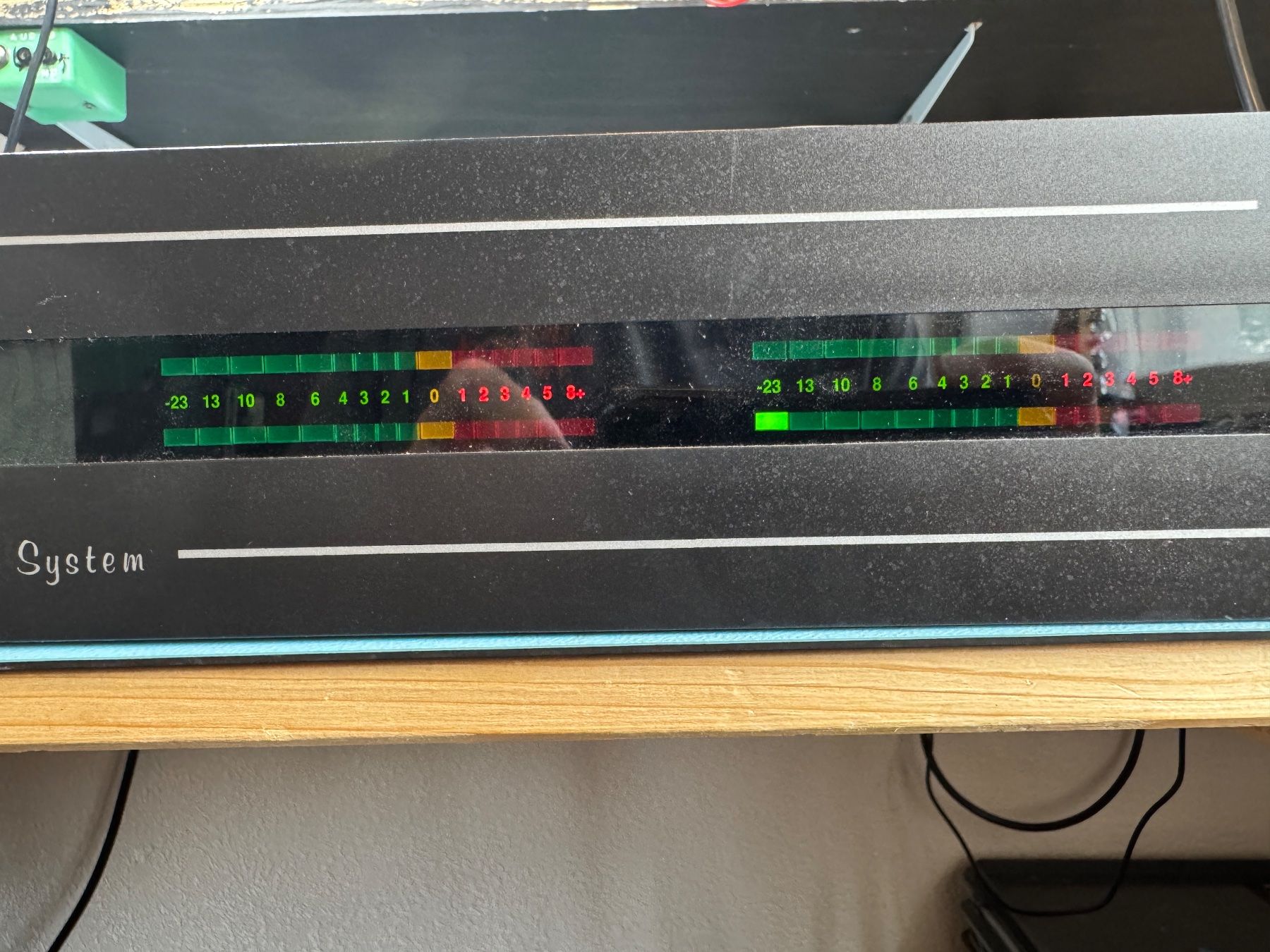 Console di mixaggio: ATI Studio Metering System VU400 – Difettoso da Bern venduto da A.W.S.R 3