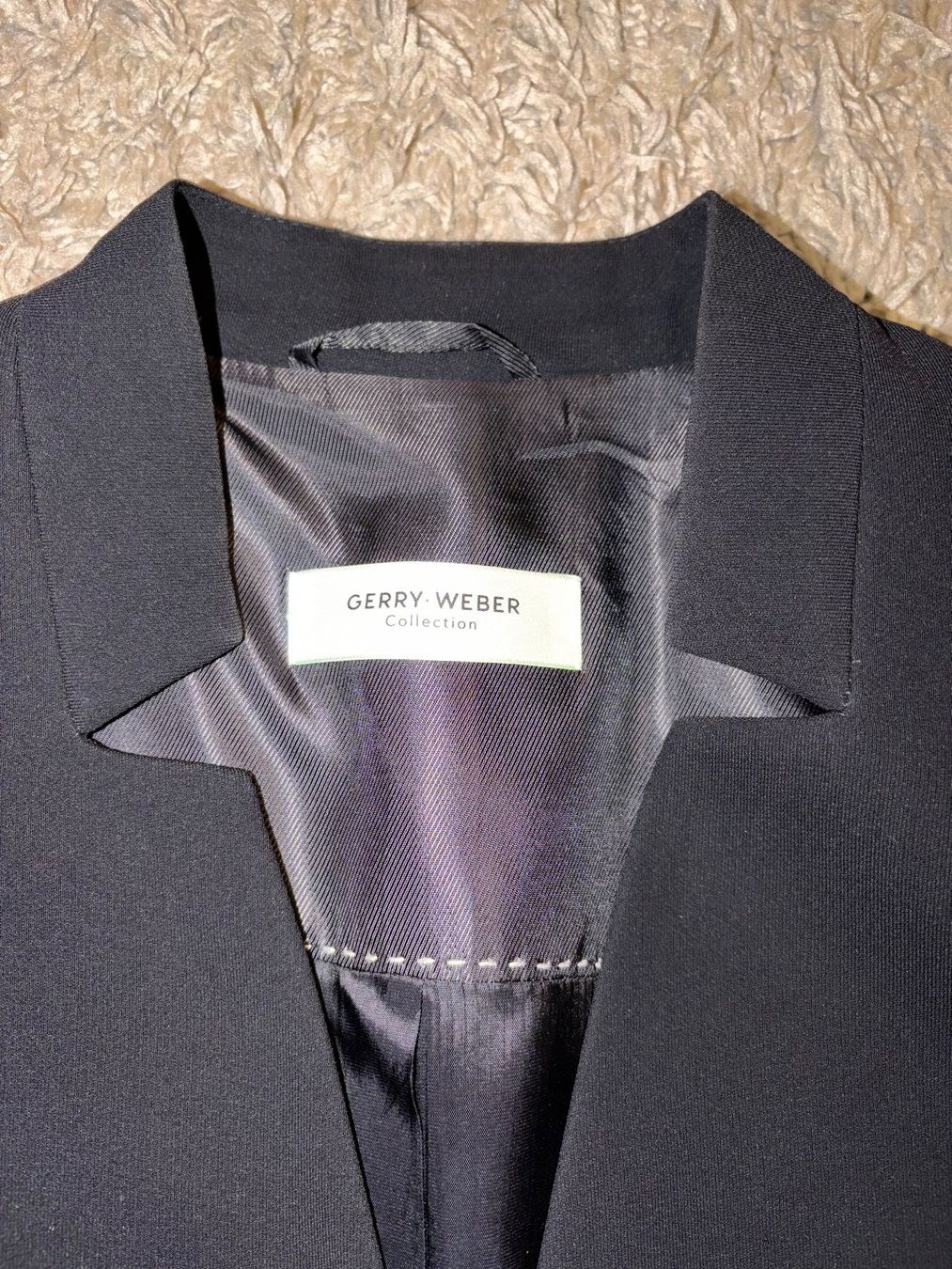 Gerry Weber Completi, tute sportive e funzionali: Gerry Weber Collection Sakko – Usato da Visperterminen venduto da lgresell 1