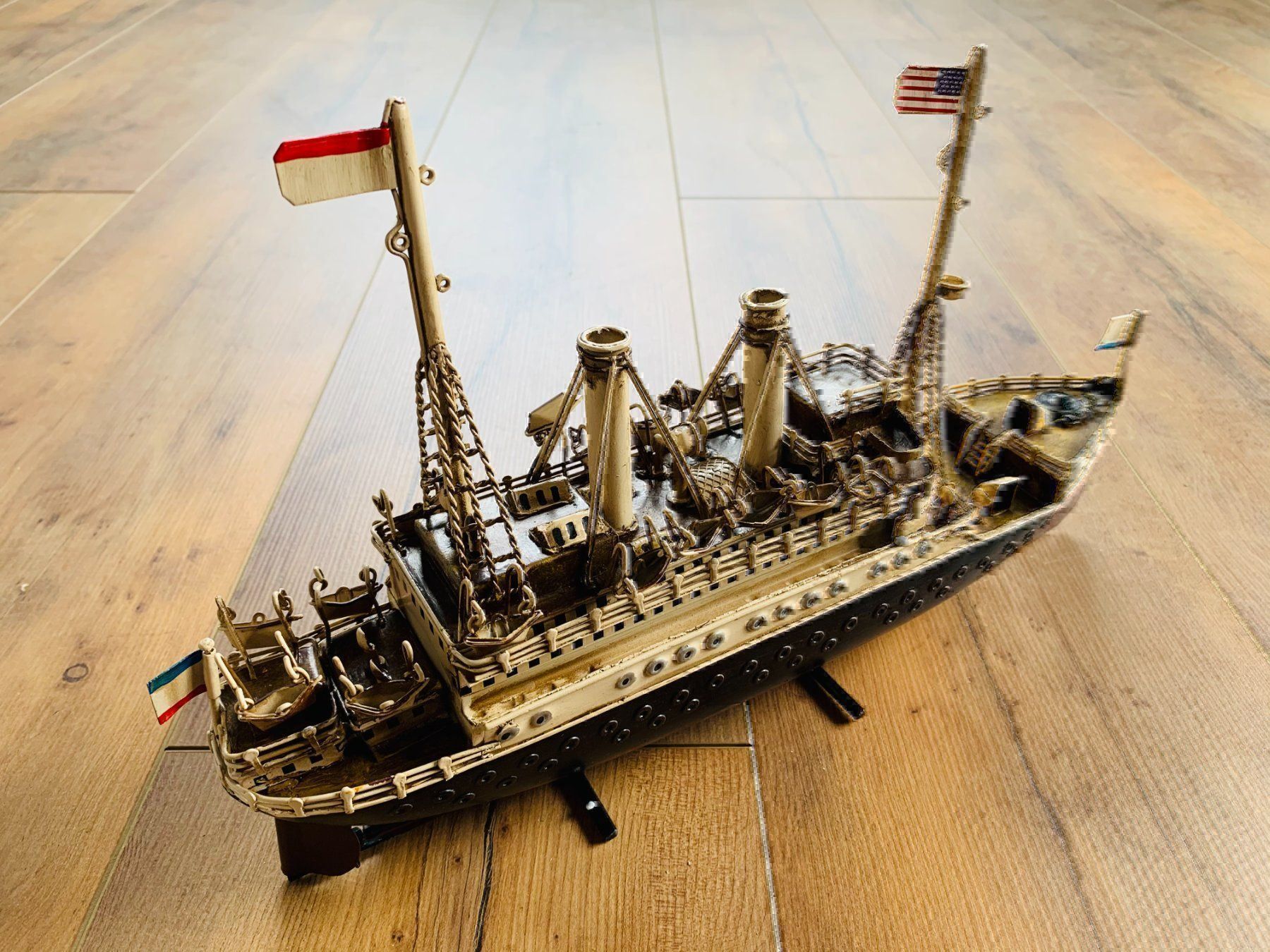 Kit di modellismo & Modellini statici: Modellbau HANDMADE 1:20 MARKLIN 37cm XXL – Nuovo e nell'imballaggio originale da Bergdietikon venduto da shopAgent 3