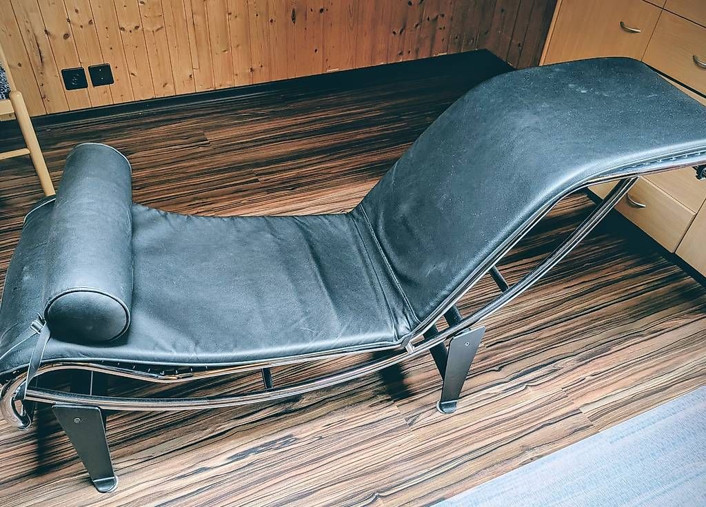 Sedie a sdraio: Designerliege, Echtleder, keine Schäden – Usato da Ennetmoos venduto da Manugabriel