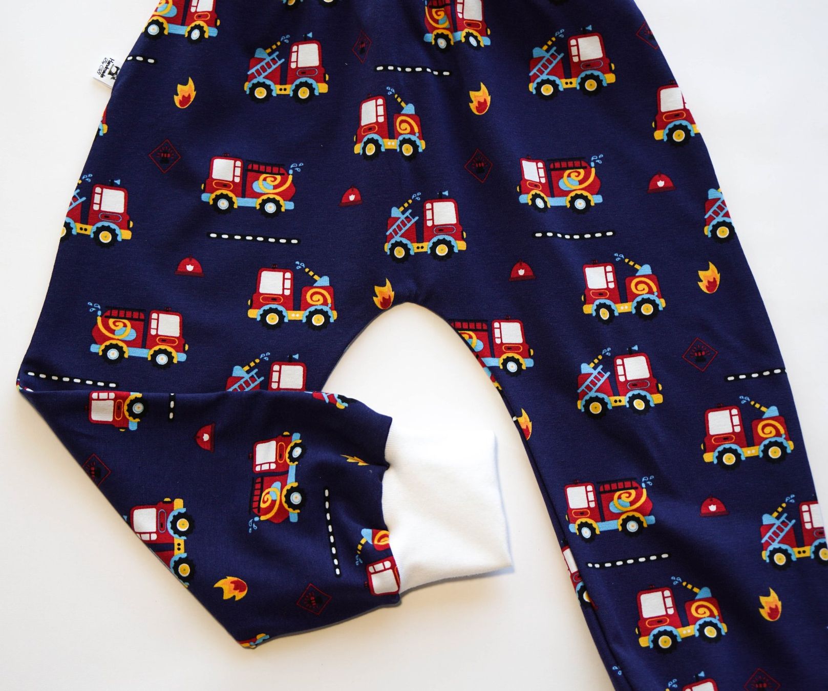 Pantaloni: Pumphose mit Feuerwehrauto 92/98 NEU – Nuovo e nell'imballaggio originale da Zürich venduto da sambaum 3