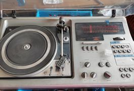 DUAL Plattenspieler/Radio WEGA