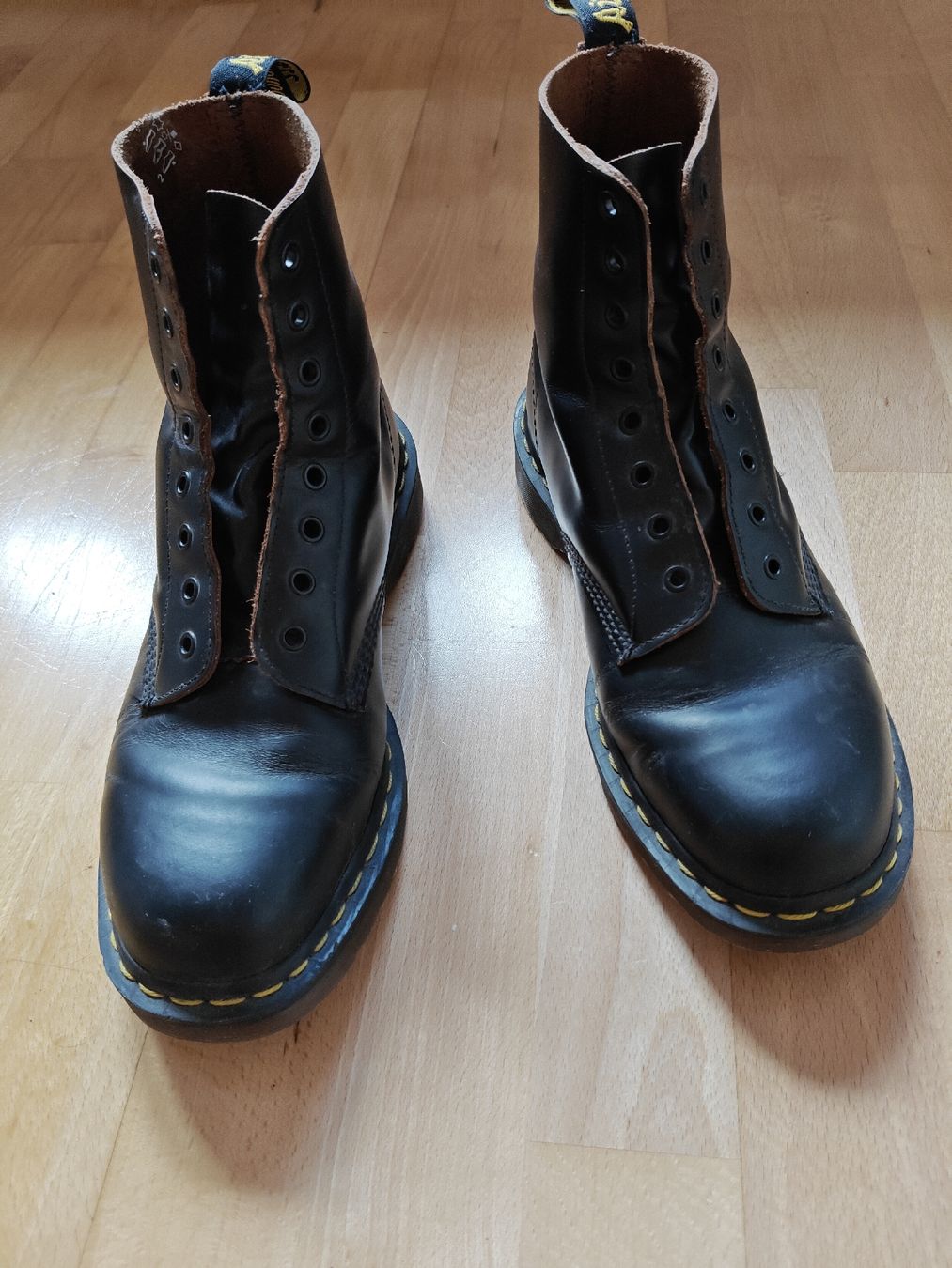 Dr. Martens Herrenschuhe: Dr. Martens 1460 Made in England Gr. 45 – Gebraucht aus Basel von Baze93 1