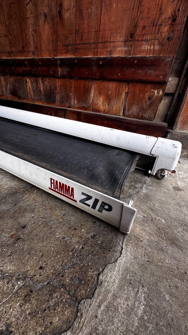 Fiamma Tende & Padiglioni: Fiamma ZIP Store & Privacy Room Camping-car – Usato da Langnau i. E. venduto da Witchblade