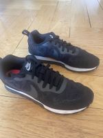 NIKE Damen MD Runner 2 in sehr gutem Zustand