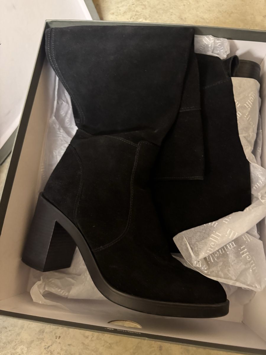 Esprit Damenschuhe: Bottes en suède noir pointures 39 ESPRIT – Neu (gemäss Beschreibung) aus Meyrin von mai_pl7s