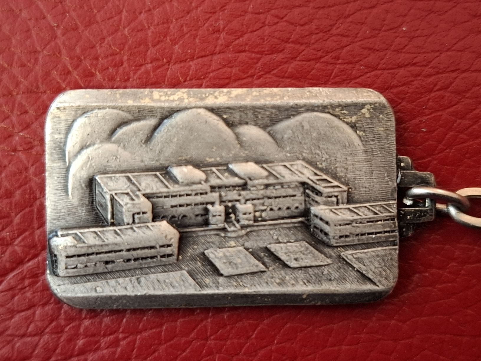 Portachiavi: Porte-clés vintage, orphelinat de la police – Usato da Crémines venduto da Carambaaa 1