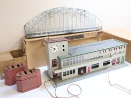 Märklin Blech Bahnhof + Brücke + Pfeiler H0 Antik 1940er OVP