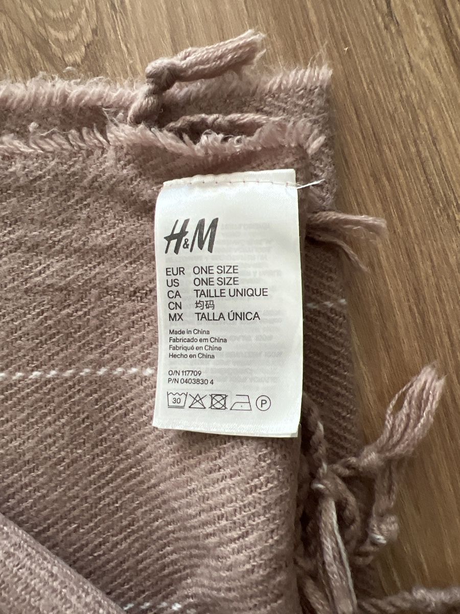 H&M Foulards, Tücher & Schals: H&M Winterschal, beige gestreift, neuwertig – Gebraucht aus Schlieren von tolga212 1