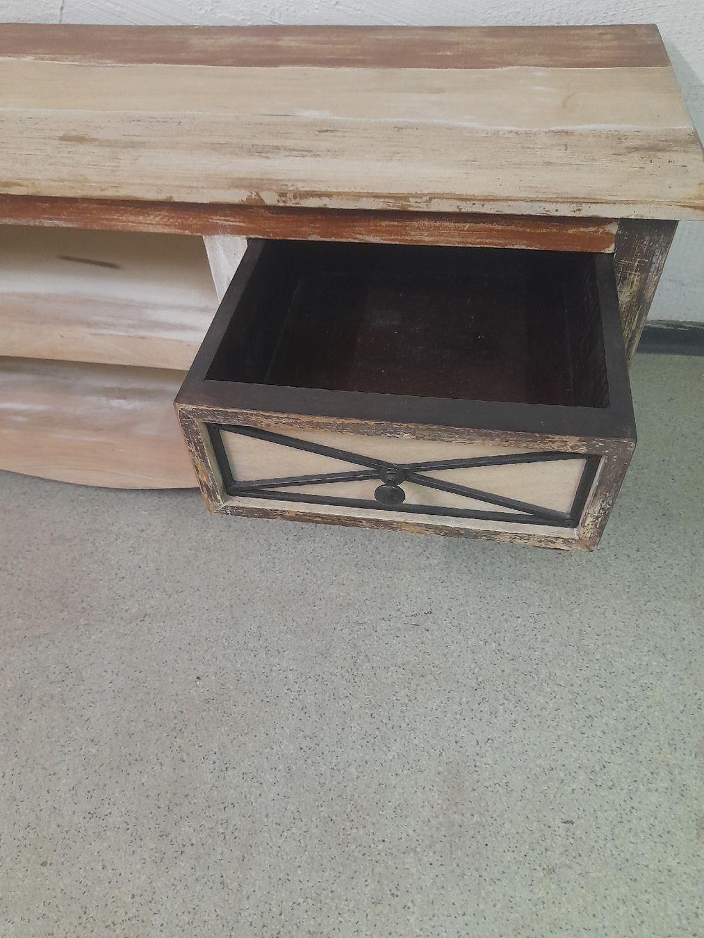 Mobili TV: Tv Board nature(massiv holz) – Usato da Glattbrugg venduto da B_B 5