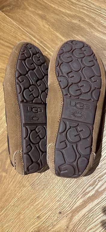 Scarpe da donna: UGG Hausschuhe – Nuovo e nell'imballaggio originale da Ballwil venduto da swiddy 2