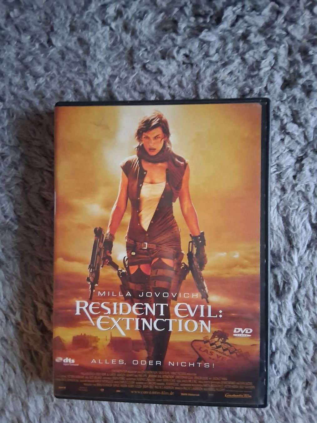 Tutti i DVDs: RESIDENT EVIL: EXTINCTION     DVD – Usato da Wetzikon ZH venduto da Ramones01