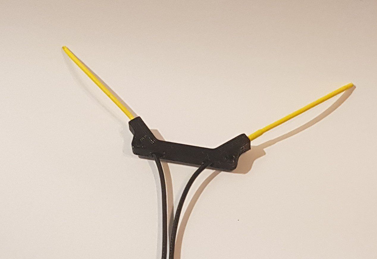Kit di modellismo & Modellini statici: Antennenhalter für Empfänger – Nuovo e nell'imballaggio originale da Reigoldswil venduto da FlyerR10