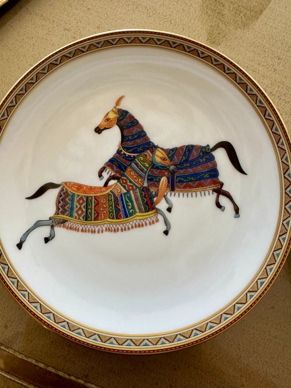 Hermès Teller: 2 Hermès Cheval d'Orient Brot- oder Dessertteller Neu – Neu und originalverpackt aus Genève von Mycollection 8