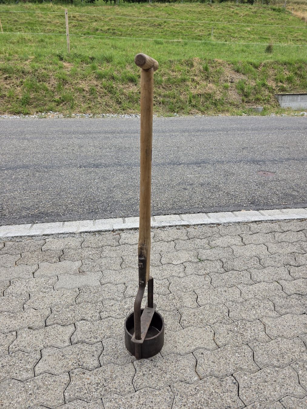 Tous les outils: Antiker Setzlingausstecher / Torfspaten – D'occasion à Uster par Cruleye 8