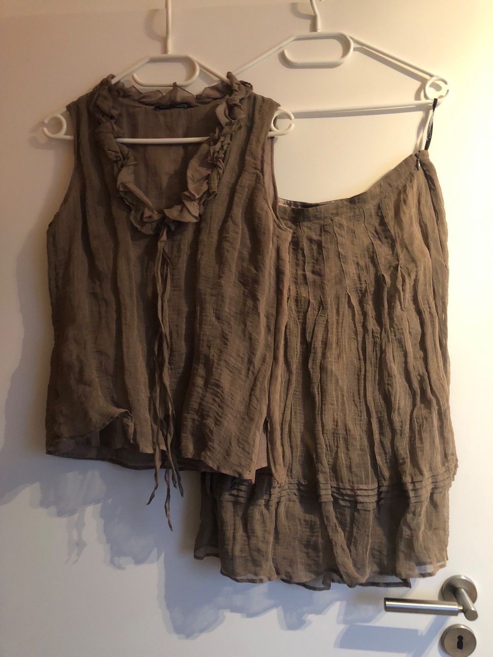 Costumi: Kostüm braun Luisa Cerano 38 – Usato da Oberglatt ZH venduto da jul_nhy7
