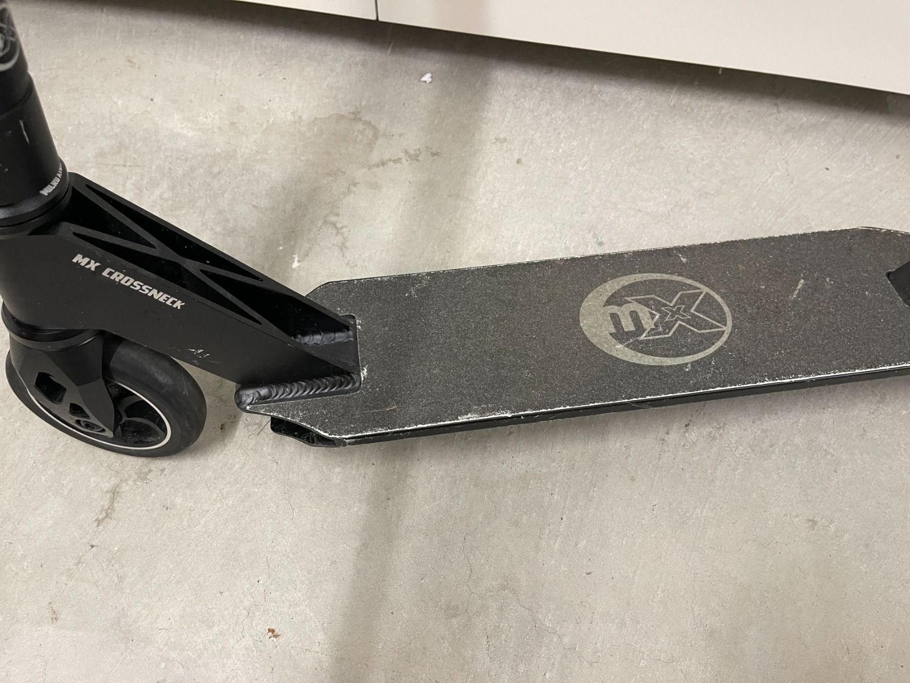 Fahrzeuge für Kinder: Trottinette MX Crossneck noire – Gebraucht aus Thalwil von Smotha 1