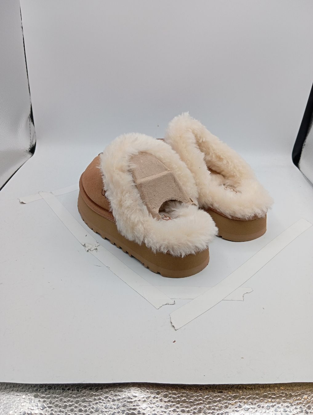 Ugg Scarpe da donna: UGG Disquette Slipper - Chestnut (EU36) – Nuovo e nell'imballaggio originale da Schaffhausen venduto da outlez 5