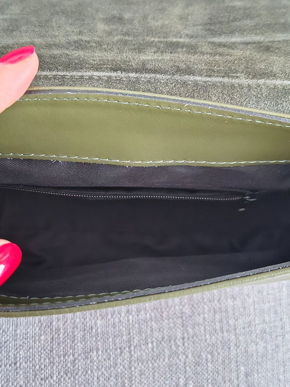 Borse da donna: Olive Handtasche, neuwertig, Echt Leder – Nuovo (secondo la descrizione) da Greifensee venduto da Beautyisforever 1