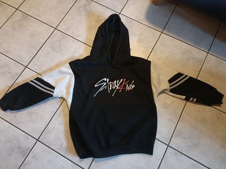 Stray Kids Kapuzenpullover schwarz weiss Grösse M