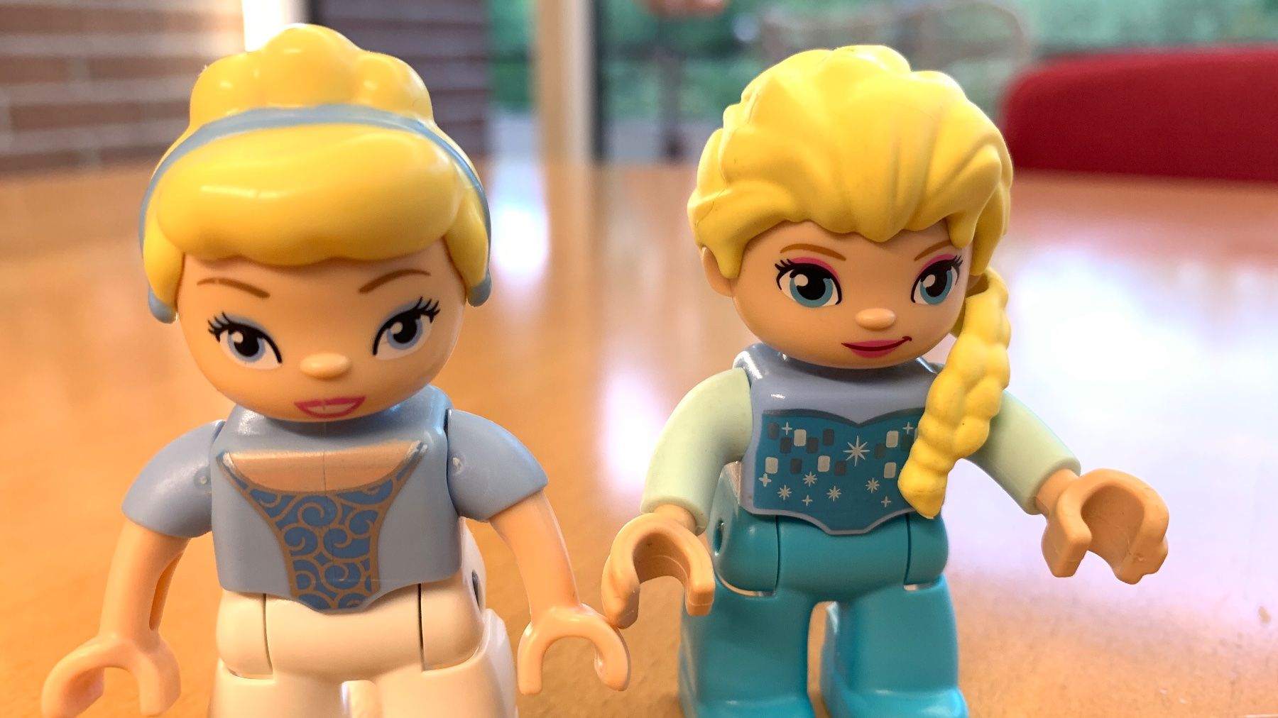 Lego Giocattoli: Duplo Elsa et Cinderella figurines – Usato da Biel/Bienne venduto da joogloo 3
