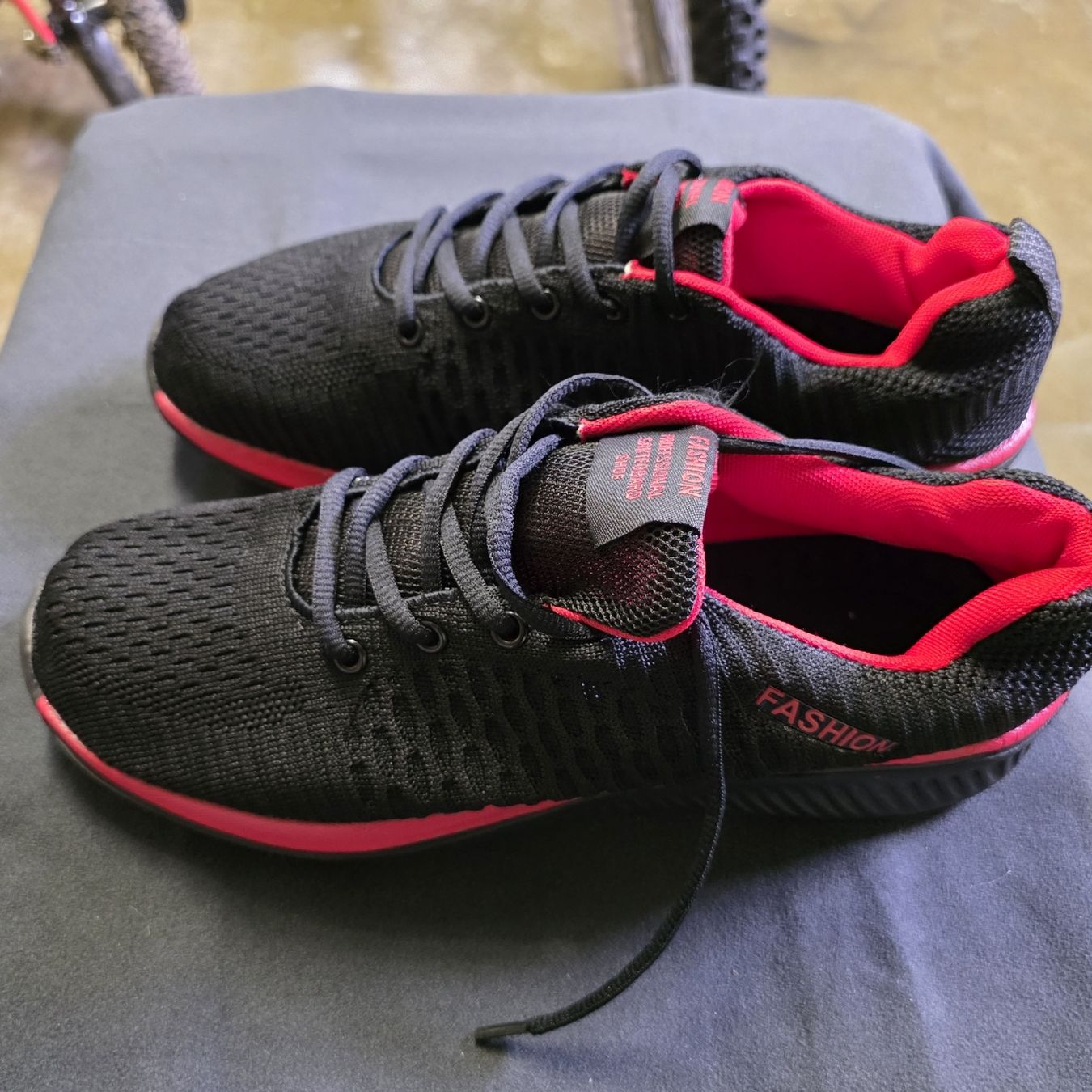 Scarpe da uomo: Schuhe Grösse 44 – Nuovo (secondo la descrizione) da Gerlafingen venduto da PaCo_88 1