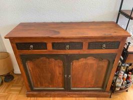Heine Sideboard aus Holz mit Verzierungen gebraucht