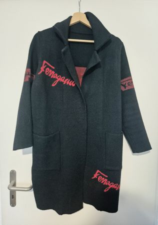 Warmer Strickmantel schwarz-rot / Long Cardigan Herbst
