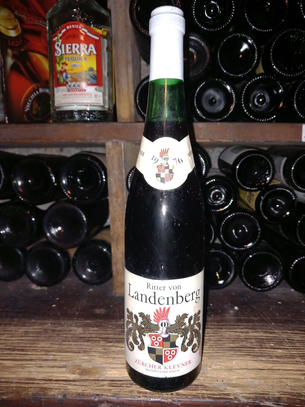 Wein: Ritter von landenberg zurcher klevner 1976 – Neu (gemäss Beschreibung) aus Le locle von juliensaran 1