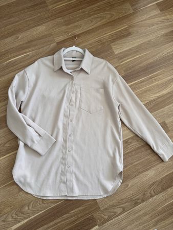 Light Beige Shirt - Trendy and Comfortable!