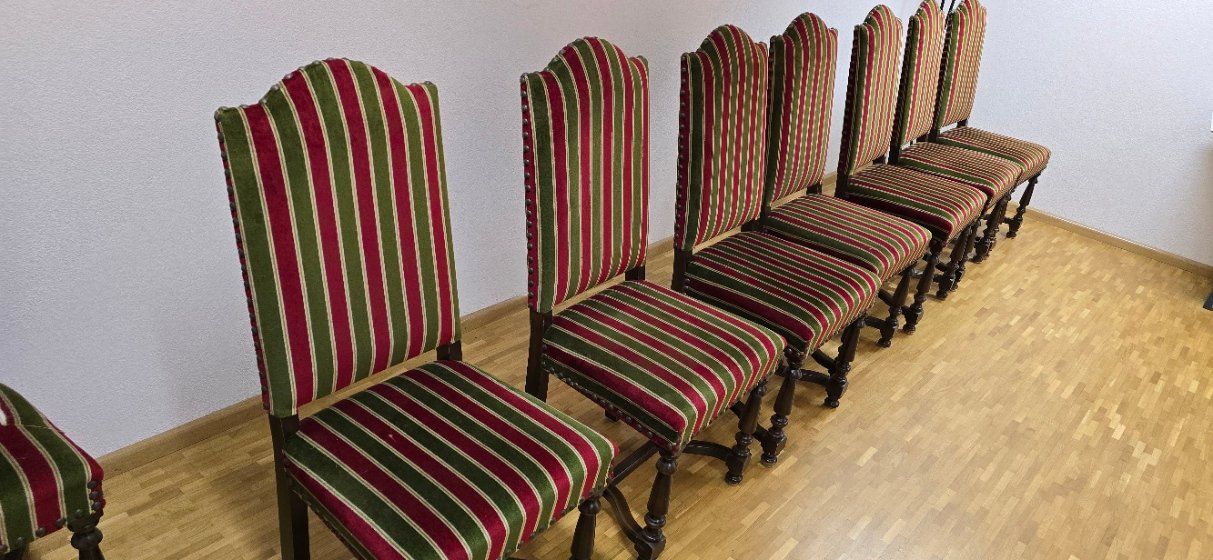 Chaises: 8 Esstischstühle – D'occasion à Binningen par Gorenmat 1