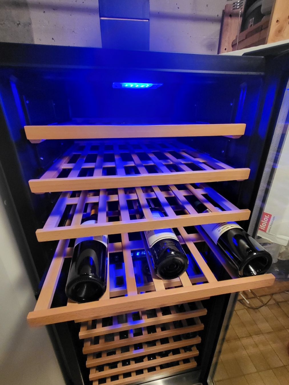 Frigoriferi: Cave à vin Kibernetik affaire à saisir! – Difettoso da Veyrier venduto da sfr_hr8d 1