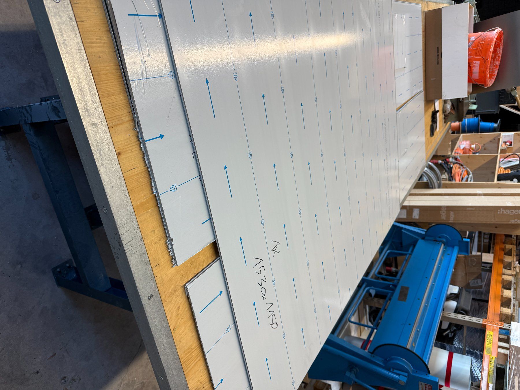Servierplatten: Aluverbund Platten, Prefa dunkelgrau – Gebraucht aus Altwis von nicolas599