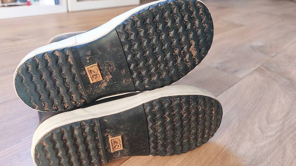 Scarpe per ragazzi: Aigle Gummistiefel dunkelblau 28 – Usato da Richterswil venduto da nimgruet 1