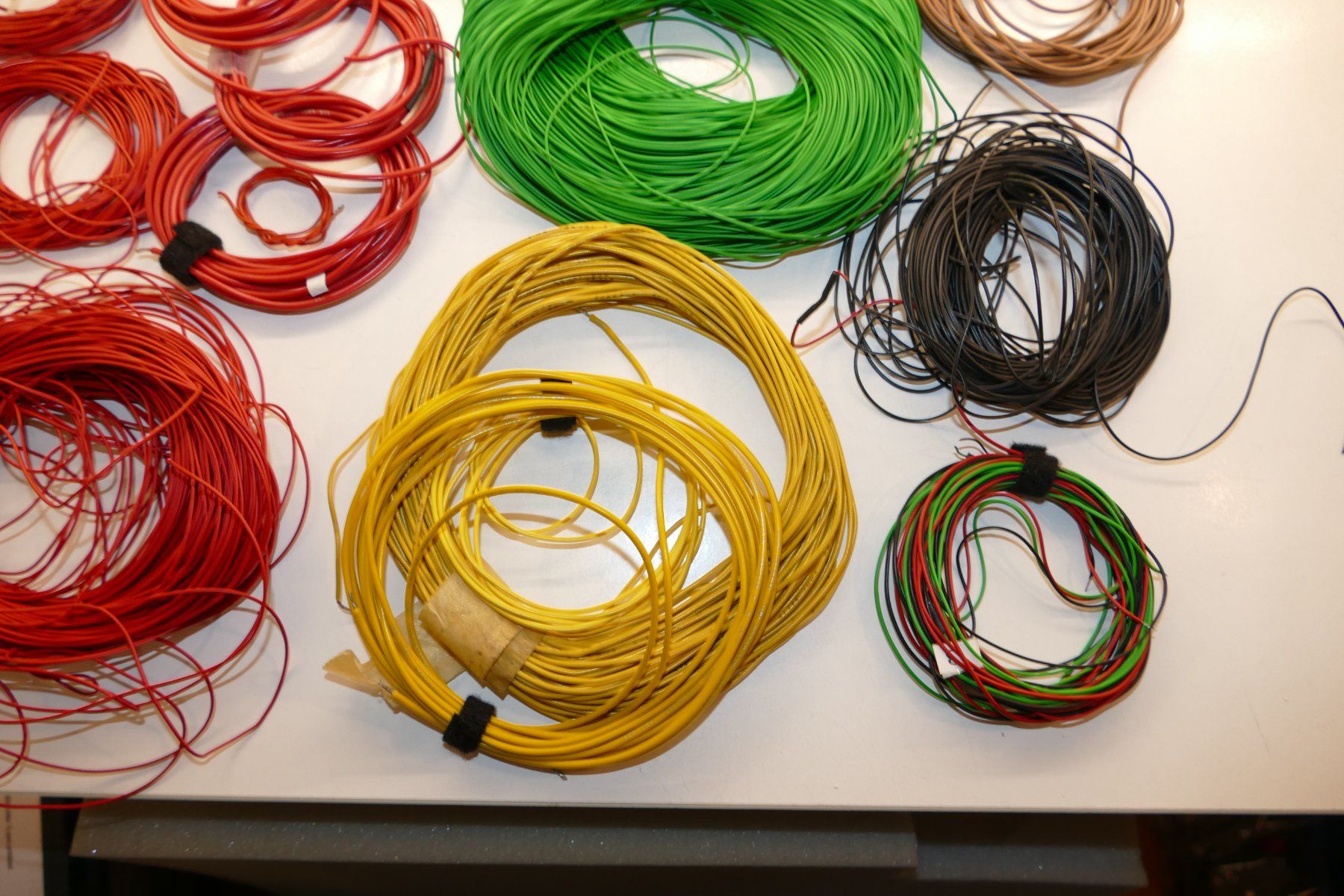 Modellini di ferrovie: 1-litzige Kabel in 6 Farben – Usato da Niederhasli venduto da rail-duerst 3
