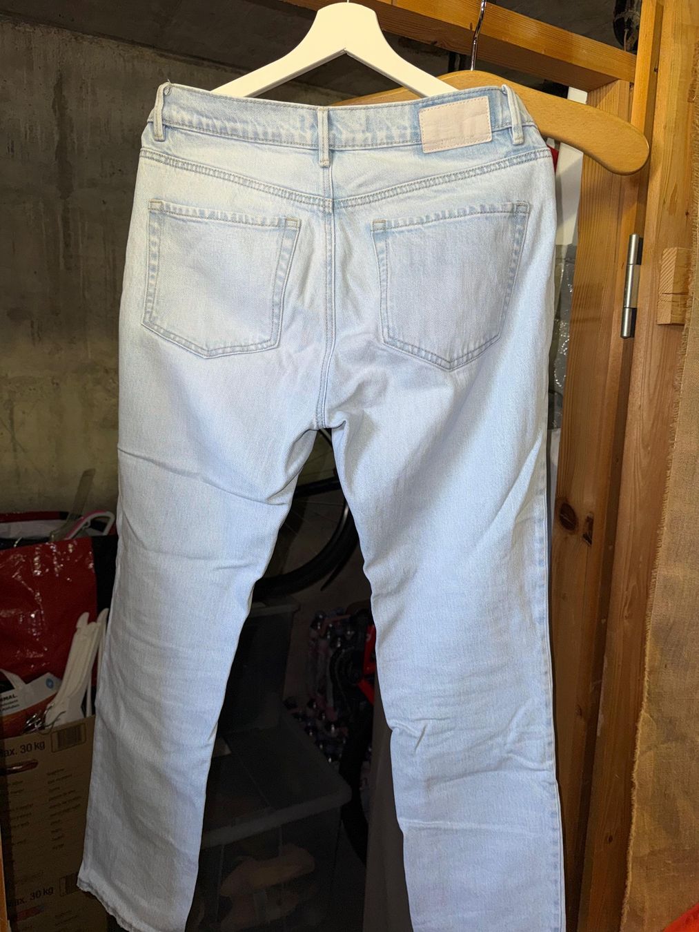 Stradivarius Jeans: 🔥Jeans hellblau Grösse 40 Stradivarius – Usato da Dottikon venduto da Celina16 1