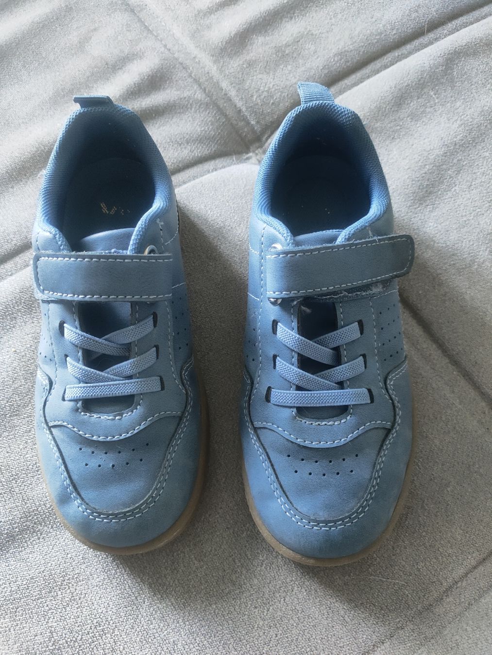 Scarpe per ragazzi: chaussures enfant, T. 29 – Usato da Romont FR venduto da GabrielaHeller