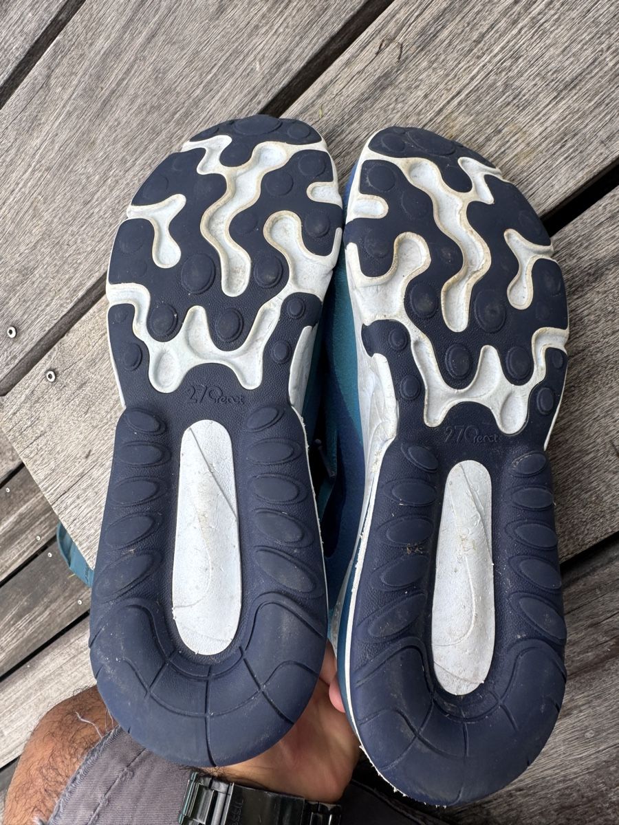 Nike Herrenschuhe: Nike Air Max 270 React Sneaker Gr. 40 gebraucht, bequem – Gebraucht aus Kreuzlingen von The.KNGE.Family 1