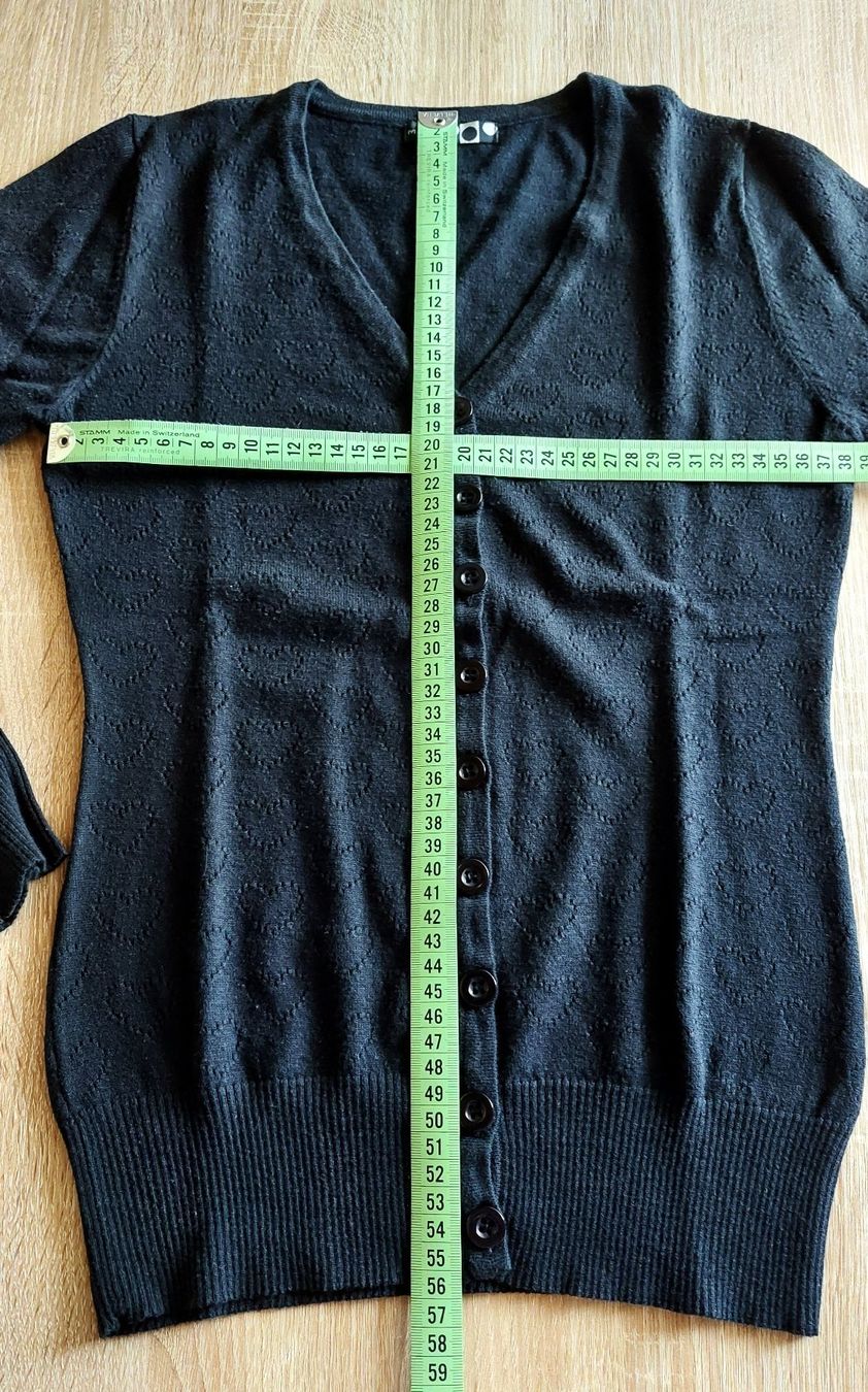 Giacche: Damen Strickjacke mit Herzen – Usato da Zollikofen venduto da Blackie 2