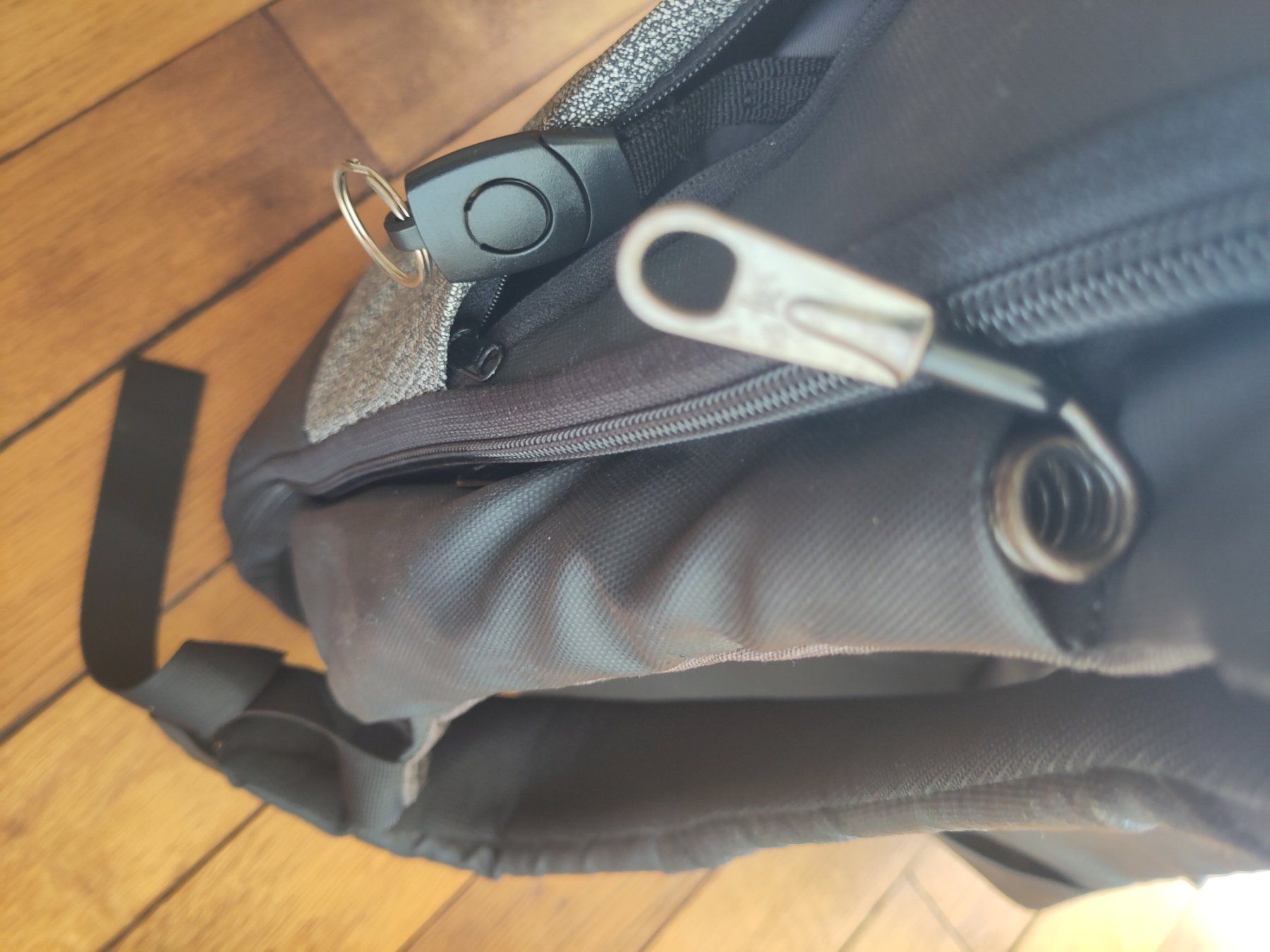 Zaini: Rucksack mit vielen Innentaschen – Nuovo (secondo la descrizione) da Zürich venduto da Hoernli123 9