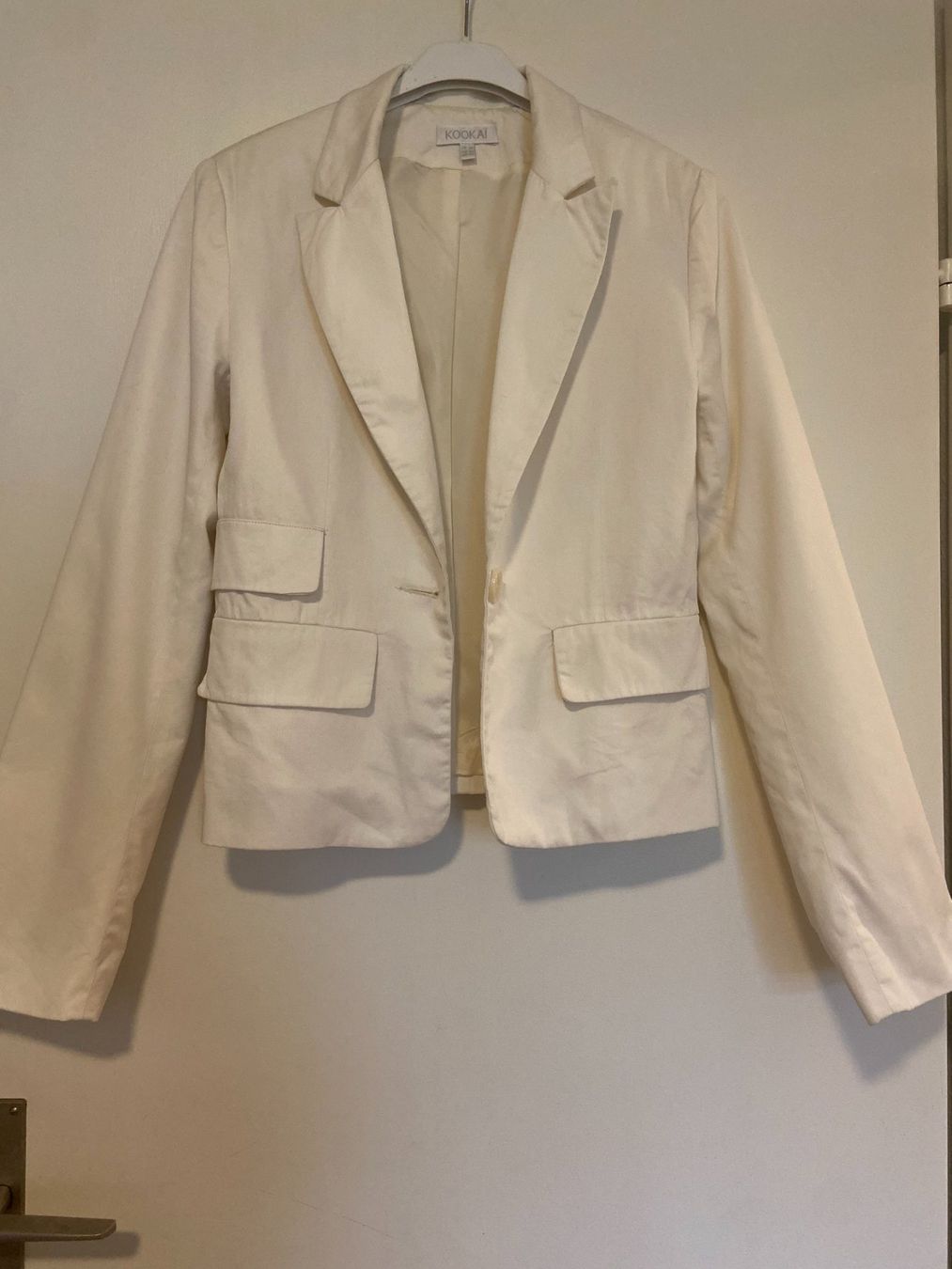 Kookai Completi & Tailleur: Kookai Blazer weiss gr. 34 – Usato da Jonen venduto da Lux.K.