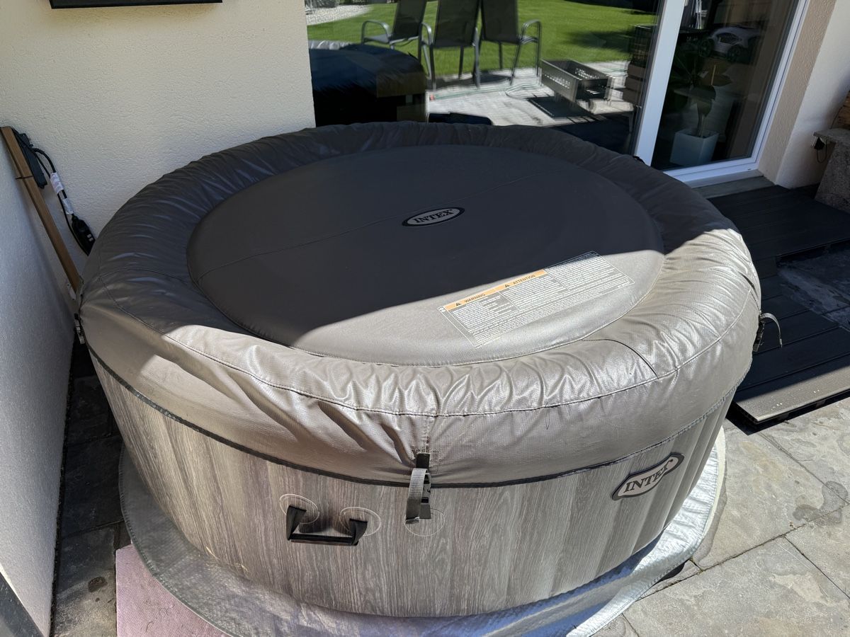 Intex Whirlpool: Intex Whirlpool Set – Defekt aus Halden von Remosa 7