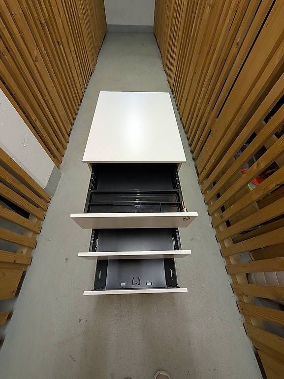 Banconi: SONGMICS Rollcontainer 3 Schubladen Weiß – Usato da Hünenberg See venduto da Petite_Lady88 1