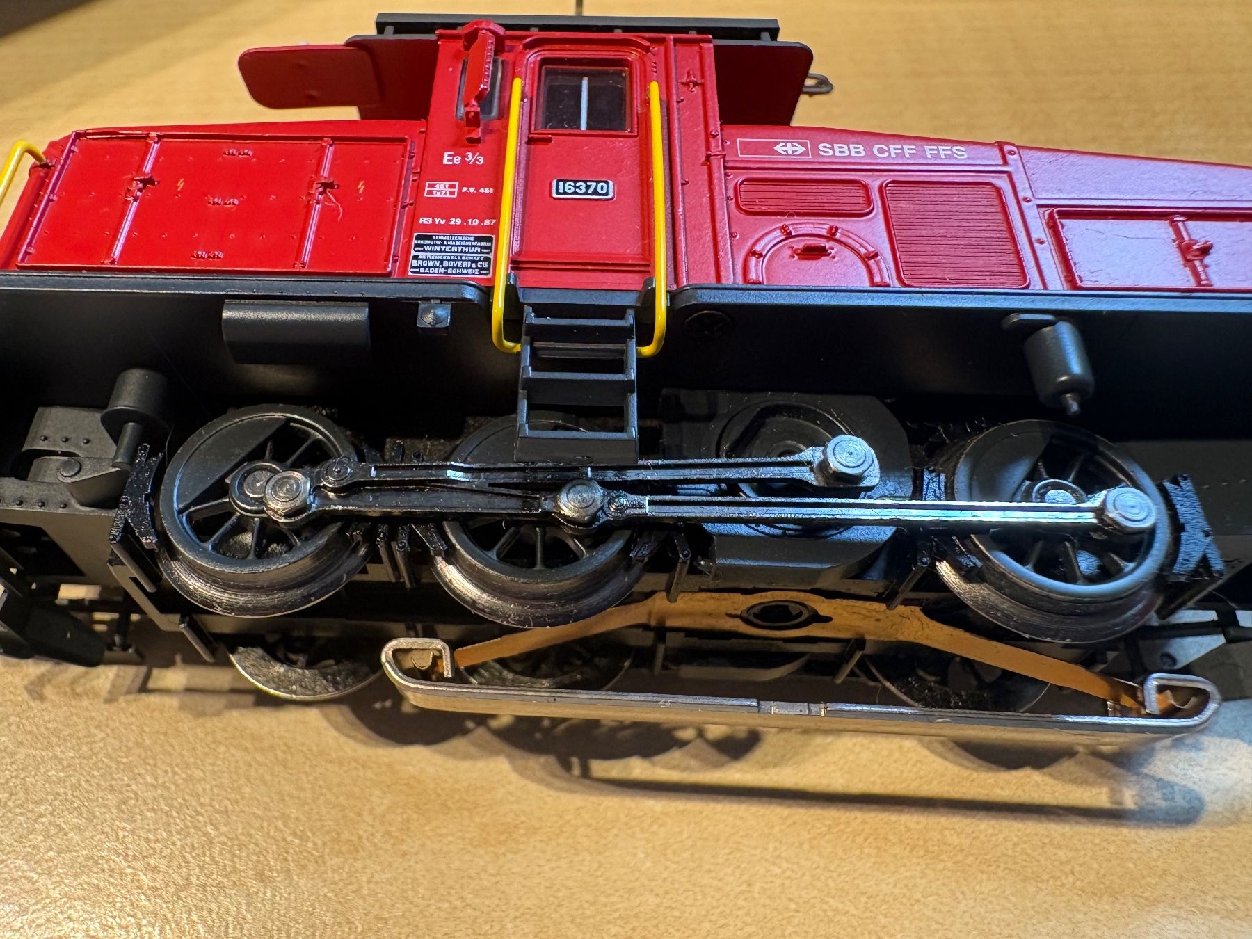 Märklin Modellini di ferrovie: Maerklin 36330 Ee3/3 rouge 16370 – Nuovo e nell'imballaggio originale da Corcelles Payerne venduto da Pierre66 6