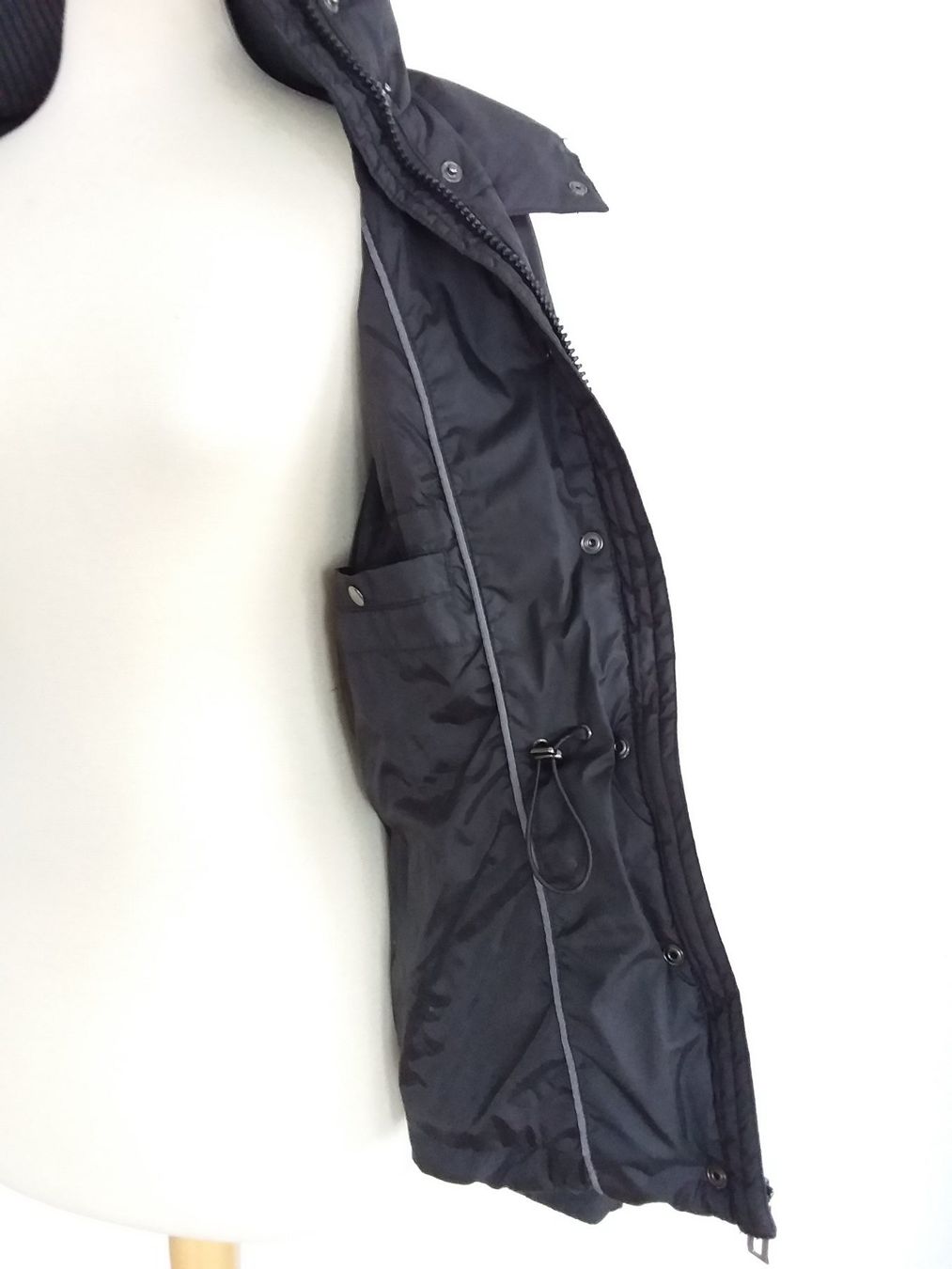 Esprit Giacche: ESPRIT Steppjacke mit Kapuze, Gr 36 – Usato da Uitikon Waldegg venduto da Risibisi7 3