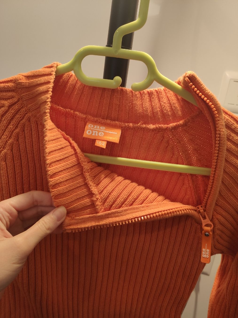 Maglioni & Felpe: Oranger Pullover Grösse 152 – Usato da Dietikon venduto da iksan 1