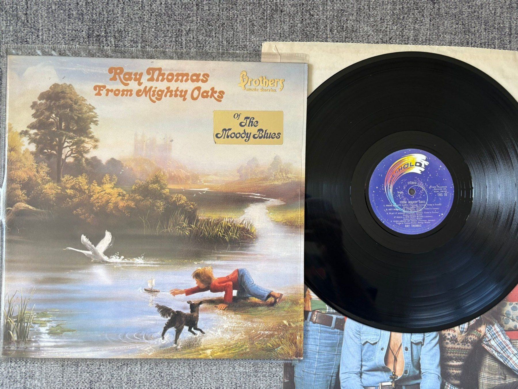 Dischi in vinile: Thomas, Ray  - From Mighty Oaks - UK - 1975 - Threshold – Usato da Zofingen venduto da Bigron